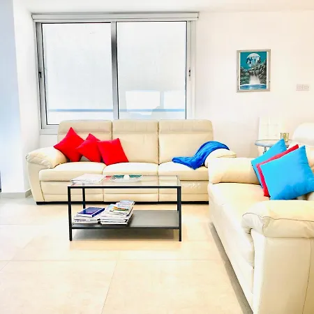 アパート Panoramic Seaside Getaway, 2-br Penthouse *