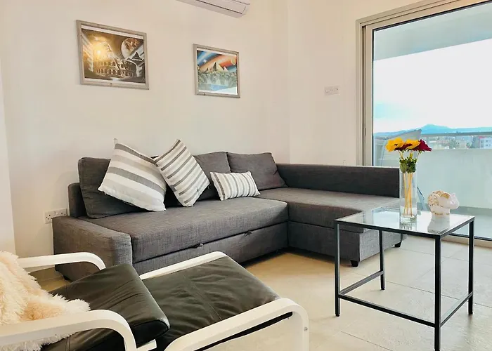 Panoramic Seaside Getaway, 2-br Penthouse アパート